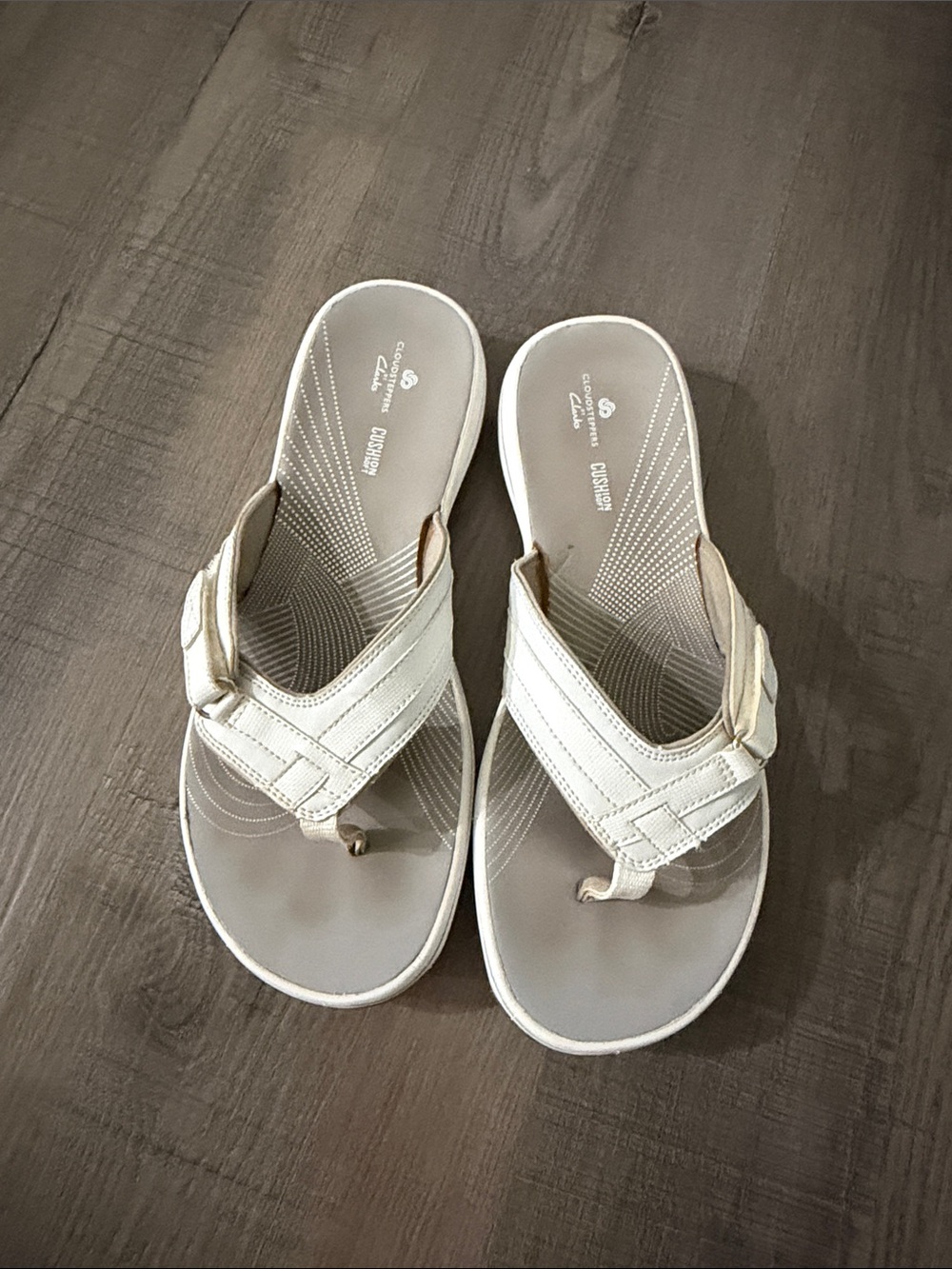 Clarks sea breeze White Women's Slip-On Thong Sandals